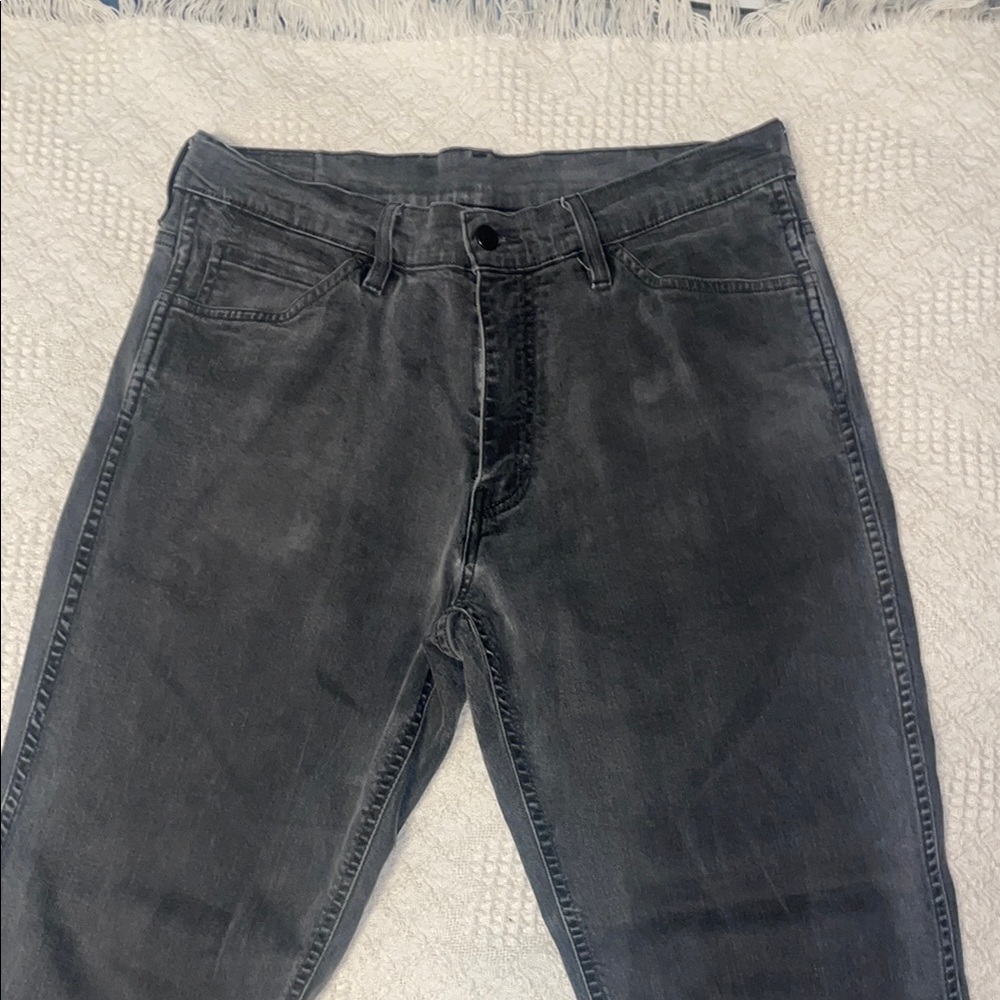 33x30 Levi 541 in black